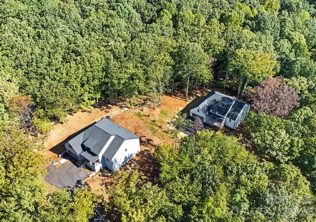 Photo 3 of Single family home for sale at 5296 Liberty Hl Rd W, York, SC 29745 | MLS# 4385146 | Listing updated on 2026-10-09
