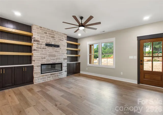 Photo 3 of Single family home for sale at 29 Hartman Pl, Concord, NC 28027 | MLS# 4385186 | Listing updated on 2026-07-29