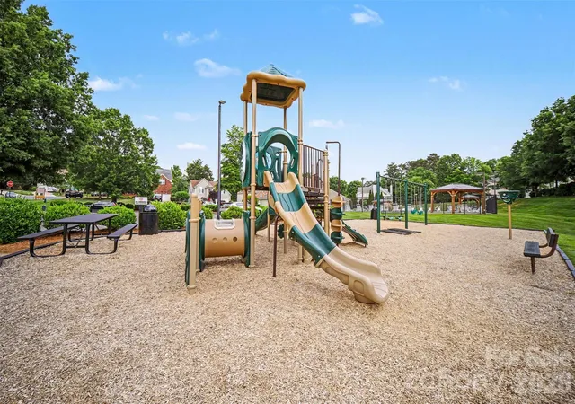 48th image of 10026 Dauphine Dr, Charlotte, NC 28216 | MLS# 4385192