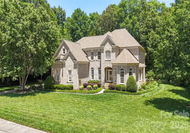 Photo 1 of Sale Pending at 1257 Waynewood Dr, Waxhaw, NC 28173 | MLS# 4385203 | Listing updated on 2026-09-07