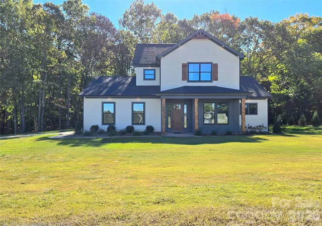 Photo 1 of Single family home for sale at 4923 Lancaster Hwy, Monroe, NC 28112 | MLS# 4385219 | Listing updated on 2026-10-20