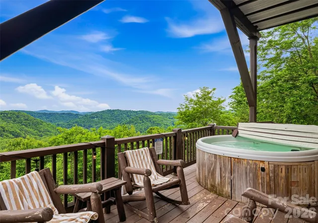 Photo 1 of Single family home for sale at 95 Breakaway Trl S, Mars Hill, NC 28754 | MLS# 4385267 | Listing updated on 2026-08-16