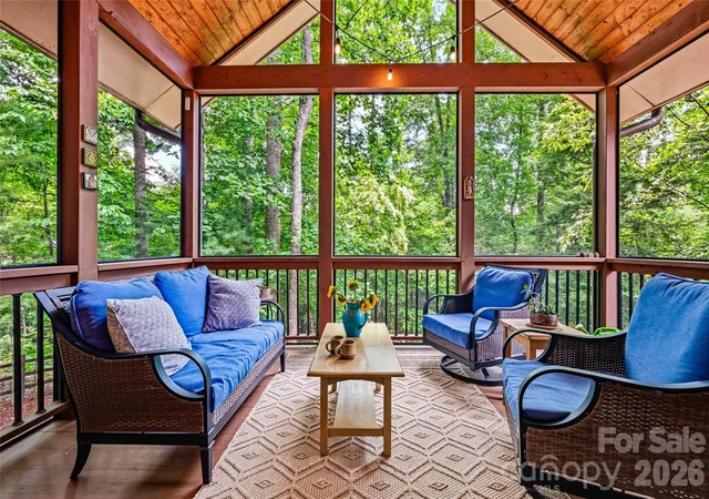 Photo 1 of Single family home for sale at 15 E Owl Creek Ln, Fairview, NC 28730 | MLS# 4385269 | Listing updated on 2026-10-05