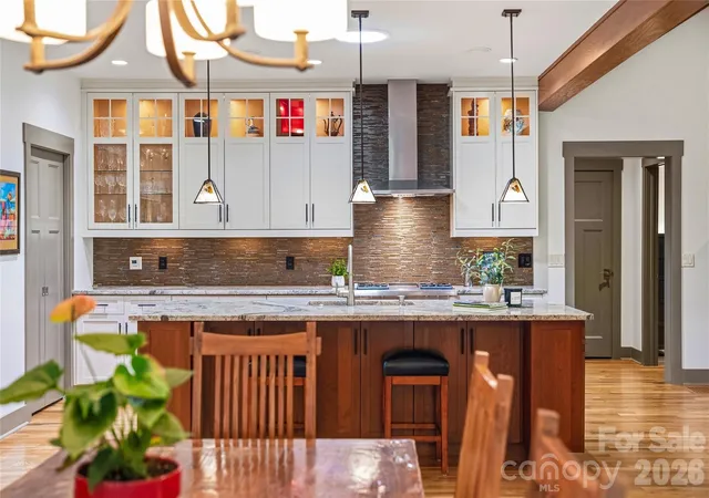 Photo 2 of Single family home for sale at 15 E Owl Creek Ln, Fairview, NC 28730 | MLS# 4385269 | Listing updated on 2026-10-05