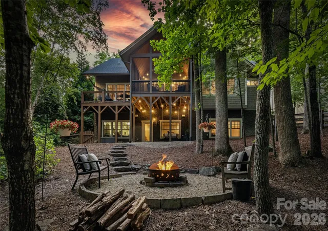 Photo 3 of Single family home for sale at 15 E Owl Creek Ln, Fairview, NC 28730 | MLS# 4385269 | Listing updated on 2026-10-05