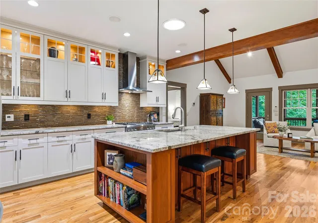 Photo 4 of Single family home for sale at 15 E Owl Creek Ln, Fairview, NC 28730 | MLS# 4385269 | Listing updated on 2026-10-05