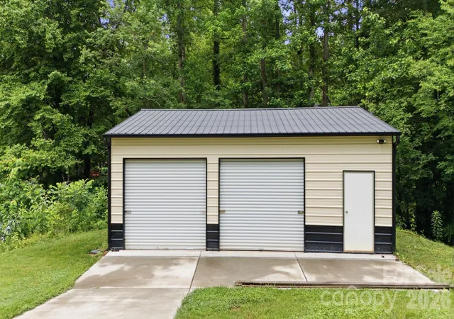 2nd image of 190 Meadow Glen Dr, Troutman, NC 28166 | MLS# 4385306