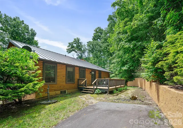 Homes for sale in Burnsville, NC | 357 Rosewood Ln, Burnsville, NC 28714 | MLS# 4385330