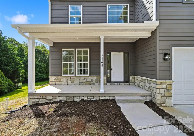 3rd image of 1147 10Th Street Ln Nw, Hickory, NC 28601 | MLS# 4385331