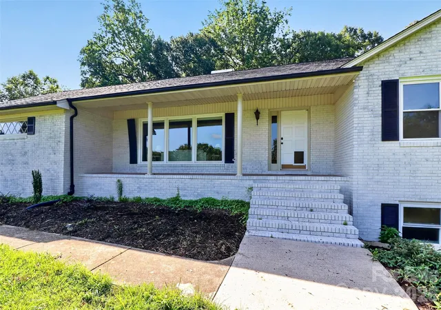 2nd image of 2004 Fountain Ln, Stanley, NC 28164 | MLS# 4385342