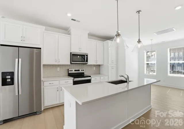 Photo 2 of Townhouse for sale at 1124 Kokomo Ln, Charlotte, NC 28206 | MLS# 4385352 | Listing updated on 2026-09-29