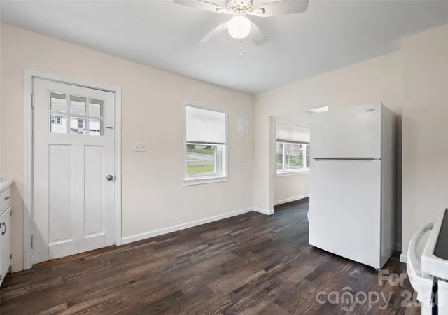 Photo 3 of Single family home for sale at 34 Stephens Rd, Waynesville, NC 28786 | MLS# 4385365 | Listing updated on 2026-10-08