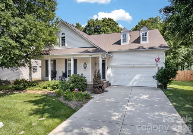 Photo 1 of Single family home for sale at 533 Fair Oaks Dr, Fort Mill, SC 29708 | MLS# 4385370 | Listing updated on 2026-09-17