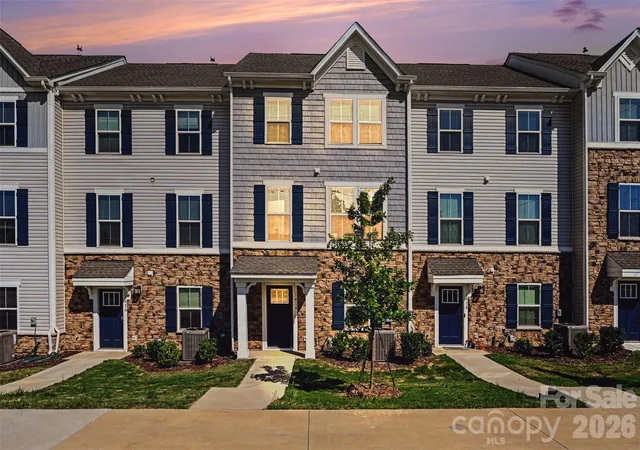 Homes for sale in Charlotte, NC | 1414 Newell Towns Ln, Charlotte, NC 28262 | MLS# 4385399