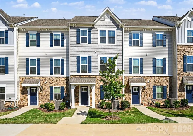 Homes for sale in Charlotte, NC | 1414 Newell Towns Ln, Charlotte, NC 28262 | MLS# 4385399