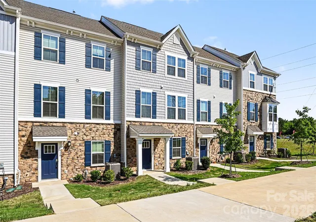Homes for sale in Charlotte, NC | 1414 Newell Towns Ln, Charlotte, NC 28262 | MLS# 4385399