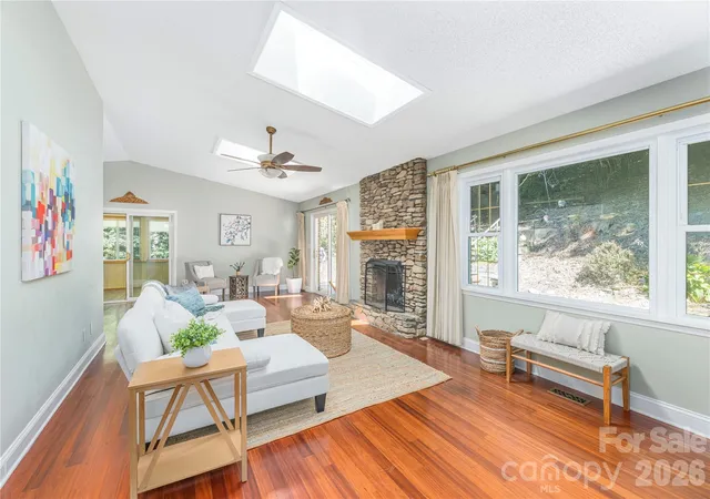 3rd image of 446 Deerhaven Ln, Hendersonville, NC 28791 | MLS# 4385422