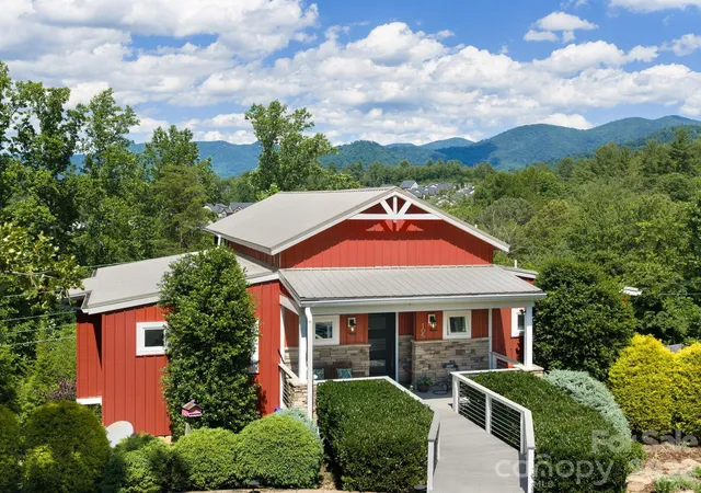 Homes for sale in Weaverville, NC | 105 Upper Grove Ln, Weaverville, NC 28787 | MLS# 4385433