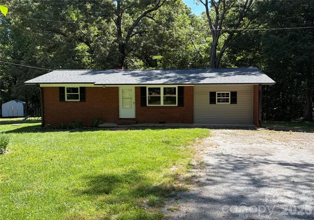 Homes for sale in Ellenboro, NC | 187 Owens St, Ellenboro, NC 28040 | MLS# 4385447