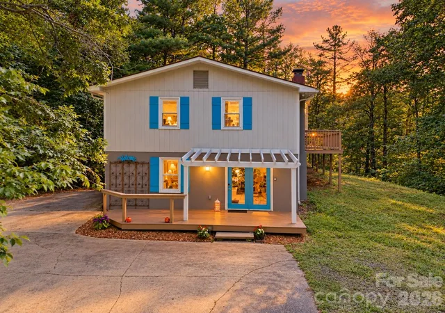Single family home for sale at 95 Walker Cvs Rd, Black Mountain, NC 28711 | MLS# 4385483