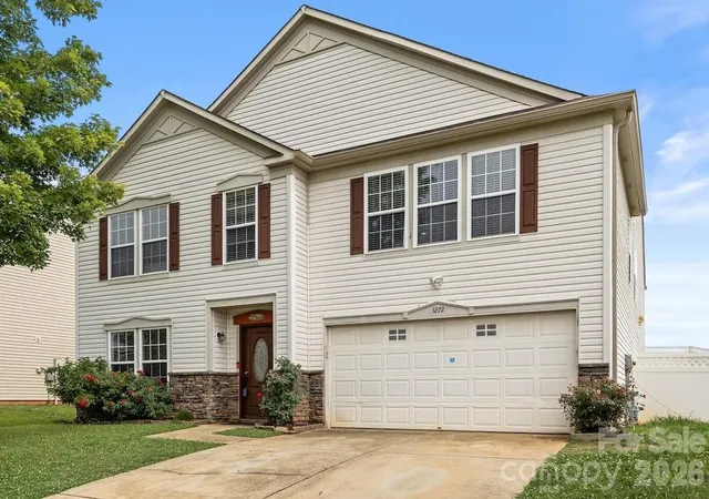 Photo 2 of Single family home for sale at 3272 Table Rock Dr, Gastonia, NC 28052 | MLS# 4385493 | Listing updated on 2026-10-04