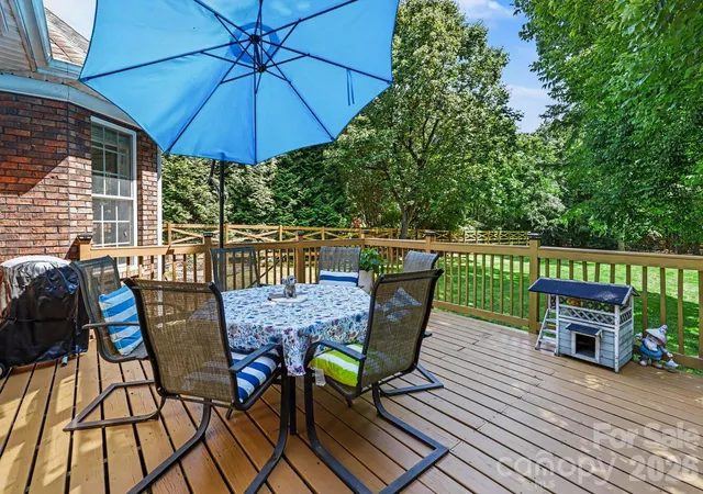 Photo 3 of Single family home for sale at 163 Evening Shadow Rd, Clover, SC 29710 | MLS# 4385508 | Listing updated on 2026-07-10