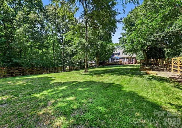 Homes for sale in Lake Wylie, SC | 163 Evening Shadow Rd, Lake Wylie, SC 29710 | MLS# 4385508