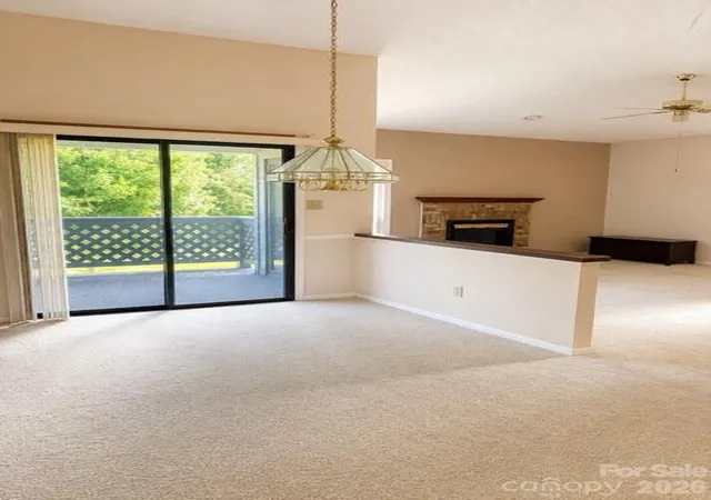 Photo 4 of Condo for sale at 4613 Hamory Dr, Charlotte, NC 28212 | MLS# 4385523 | Listing updated on 2026-09-01