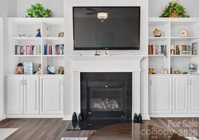 Photo 3 of Single family home for sale at 179 Glastonbury Dr, Mooresville, NC 28115 | MLS# 4385527 | Listing updated on 2026-09-26