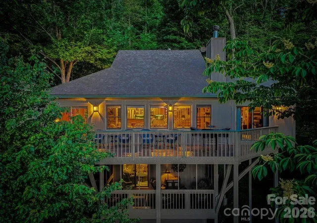 Photo 1 of Single family home for sale at 121 Ivy Ridge Rd, Burnsville, NC 28714 | MLS# 4385530 | Listing updated on 2026-09-12