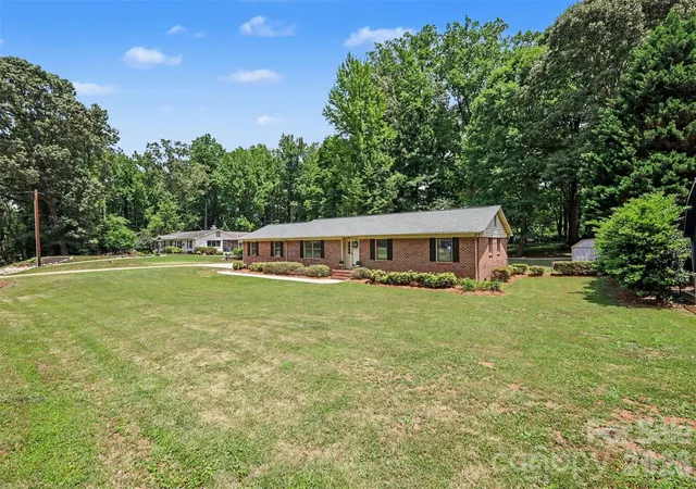 Homes for sale in Huntersville, NC | 9409 Wedgewood Dr, Huntersville, NC 28078 | MLS# 4385553