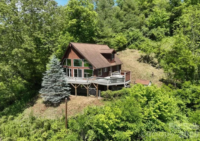 Homes for sale in Green Mountain, NC | 7714 State Hwy 197 Hwy N, Green Mountain, NC 28740 | MLS# 4385570
