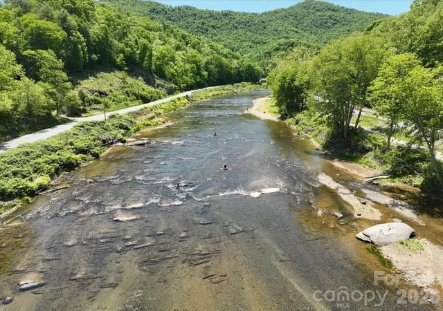 Homes for sale in Green Mountain, NC | 7714 State Hwy 197 Hwy N, Green Mountain, NC 28740 | MLS# 4385570