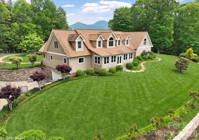 Photo 4 of Single family home for sale at 750 Barebridge Dr, Burnsville, NC 28714 | MLS# 4385574 | Listing updated on 2026-08-26