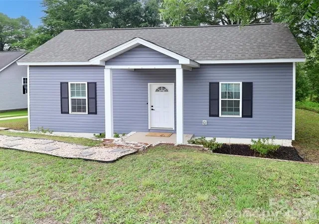 image of 703 S Main St, Landis, NC 28088 | MLS# 4385611