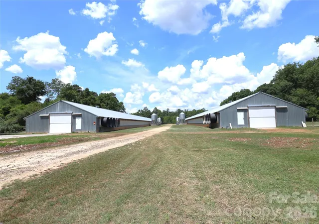 Homes for sale in Blackville, SC | 2121 Whitetail Rd, Blackville, SC 29817 | MLS# 4385636