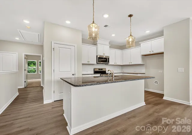 3rd image of 6557 Fire Lily Ln, Charlotte, NC 28216 | MLS# 4385669