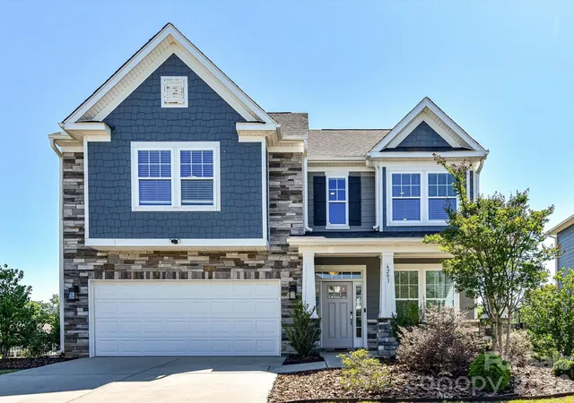 Photo 3 of Single family home for sale at 6203 Six String Ct, Fort Mill, SC 29708 | MLS# 4385679 | Listing updated on 2026-08-30