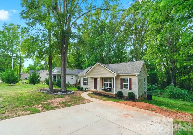 Homes for sale in Rock Hill, SC | 230 Berry St, Rock Hill, SC 29732 | MLS# 4385680