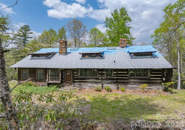 Photo 1 of Single family home for sale at 1971 Swiss Pine Lake Dr, Spruce Pine, NC 28777 | MLS# 4385692 | Listing updated on 2026-08-15