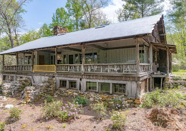 Photo 48 of Single family home for sale at 1971 Swiss Pine Lake Dr, Spruce Pine, NC 28777 | MLS# 4385692 | Listing updated on 2026-08-15