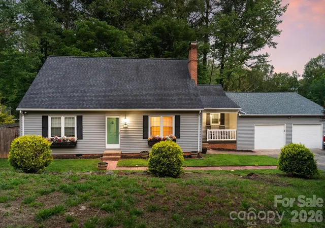 Homes for sale in Lenoir, NC | 1014 Bramblewood Ct Ne, Lenoir, NC 28645 | MLS# 4385707