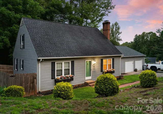 Homes for sale in Lenoir, NC | 1014 Bramblewood Ct Ne, Lenoir, NC 28645 | MLS# 4385707