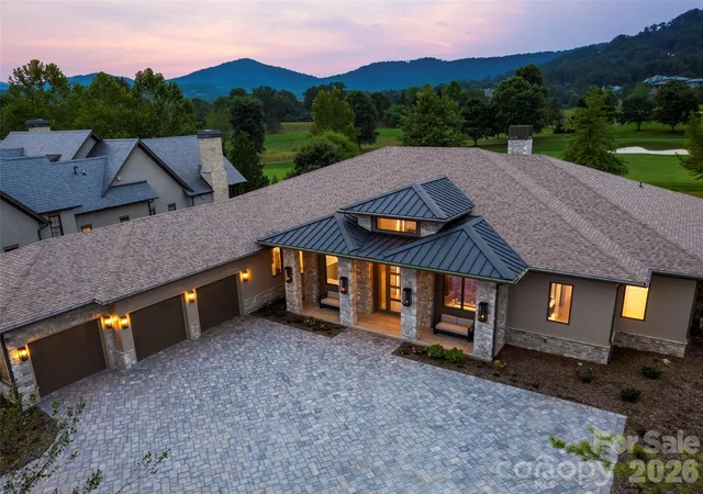 Photo 4 of Single family home for sale at 60 Walnut Valley Pkwy, Arden, NC 28704 | MLS# 4385723 | Listing updated on 2026-09-01