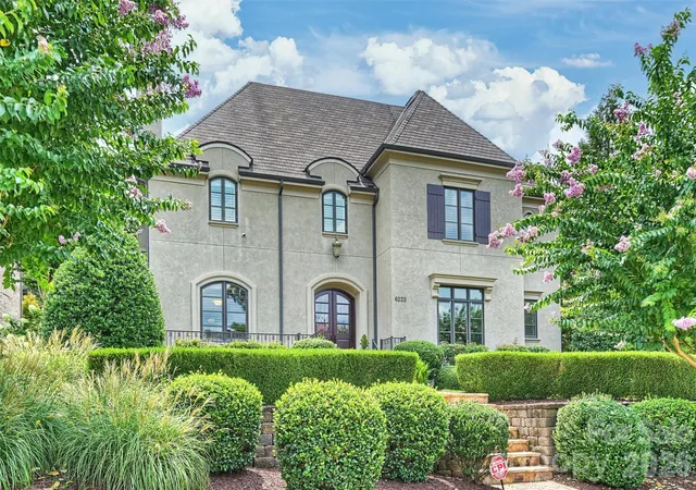 Photo 2 of Mansion for sale at 6223 Calley Glenn Ln, Charlotte, NC 28226 | MLS# 4385725 | Listing updated on 2026-10-25