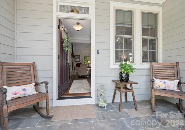 Photo 3 of Single family home for sale at 43 Orvis Stone Cir, Biltmore Lake, NC 28715 | MLS# 4385733 | Listing updated on 2026-09-30