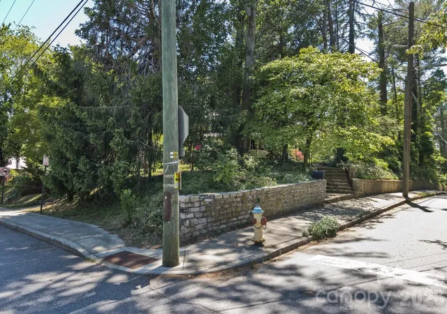 1st image of 87 Hillside St, Asheville, NC 28801 | MLS# 4385747