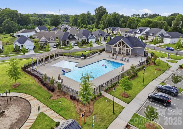 Homes for sale in Charlotte, NC | 5012 Shadbush Rd, Charlotte, NC 28215 | MLS# 4385820