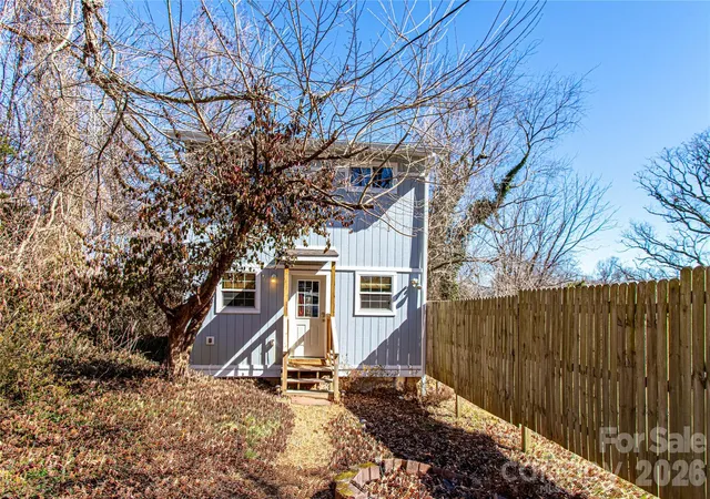 Photo 1 of Single family home for sale at 105 Adams Hl Rd, Asheville, NC 28806 | MLS# 4385823 | Listing updated on 2026-06-26