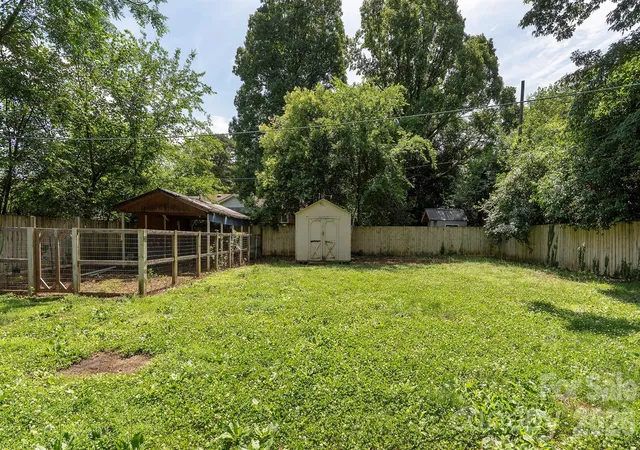 21st image of 4900 Carriage Dr Cir, Charlotte, NC 28205 | MLS# 4385850
